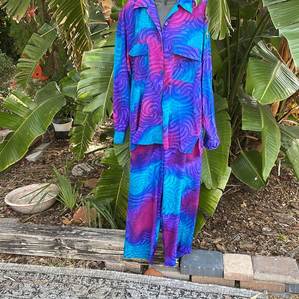 Aliki Yamami, two piece, washable silk, tie-dye pants and top